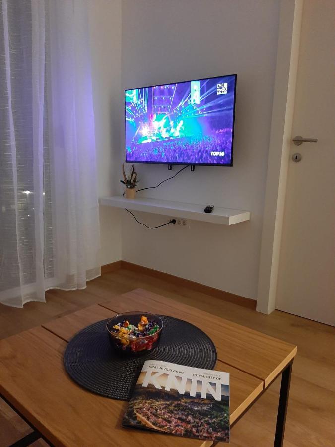 Apartman Stela Knin Kültér fotó