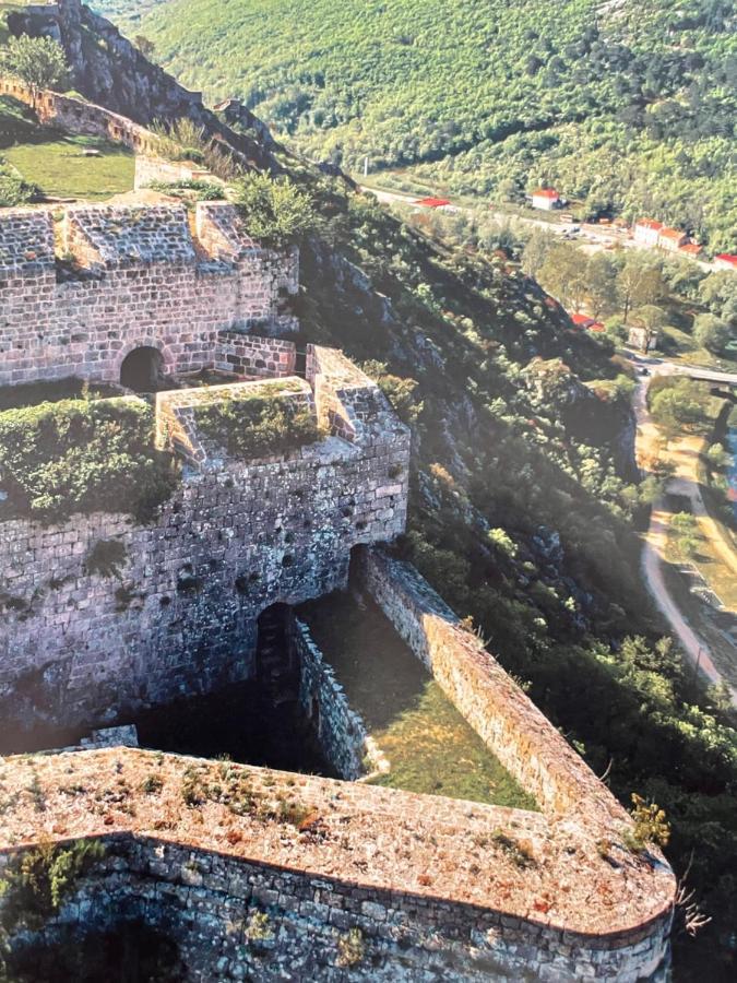 Apartman Stela Knin Kültér fotó